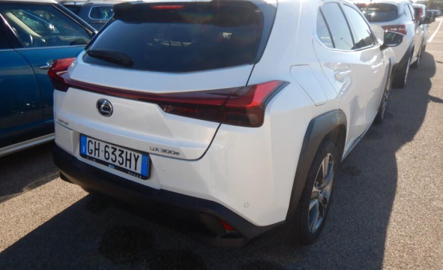 LEXUS UX UX 300e PREMIUM