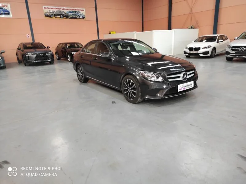 MERCEDES-BENZ CLASE C 220D BUSINESS AUTO.