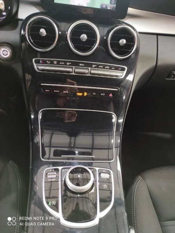 MERCEDES-BENZ CLASE C 220D BUSINESS AUTO.