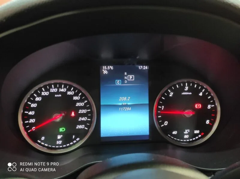 MERCEDES-BENZ CLASE C 220D BUSINESS AUTO.