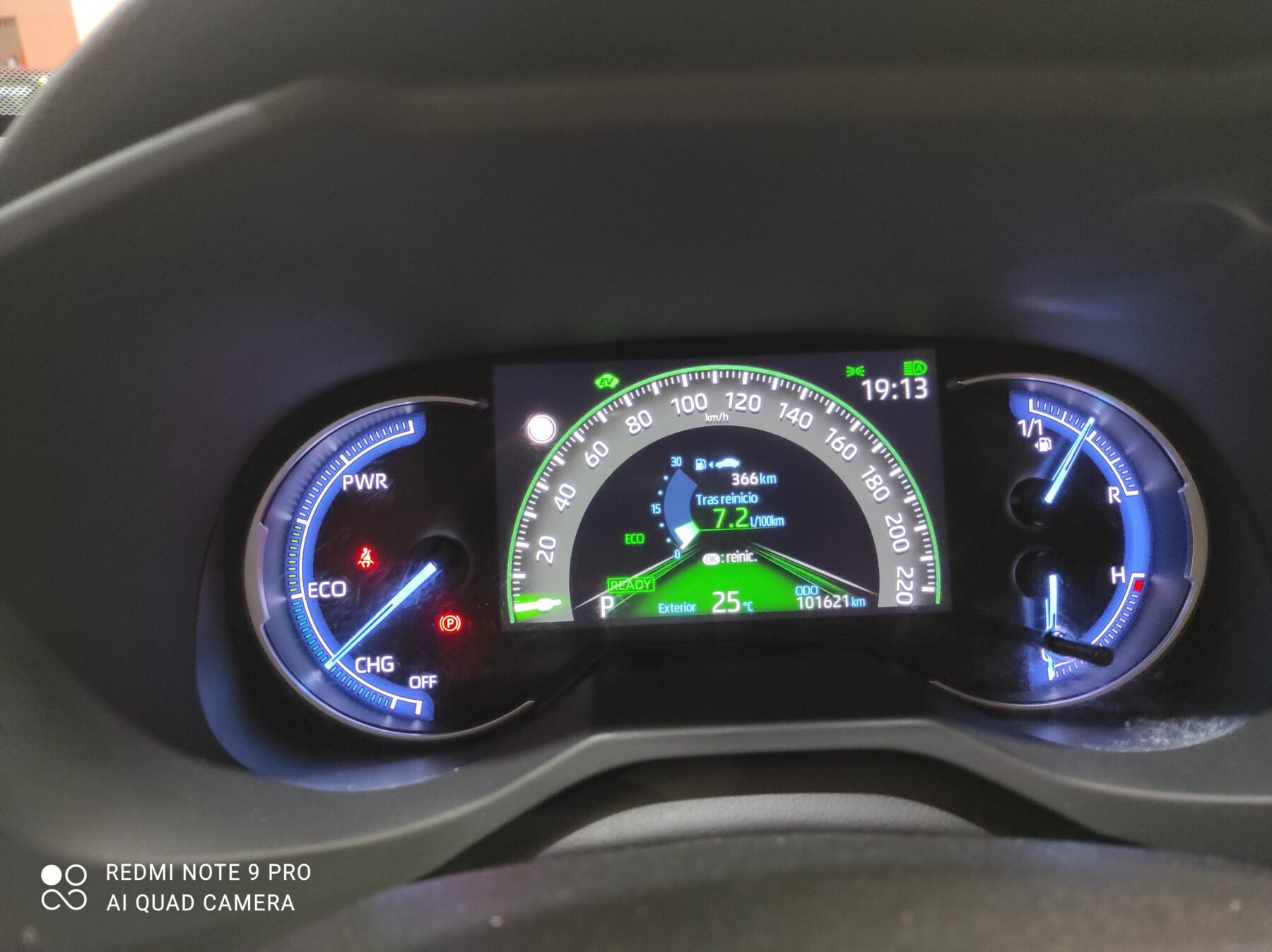 TOYOTA RAV4 BUSINES 2WD