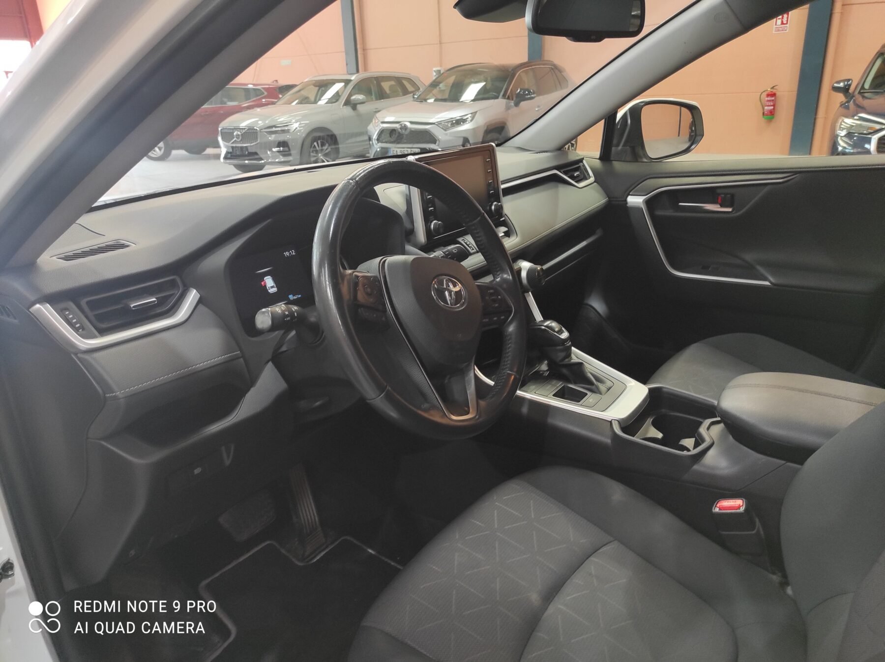 TOYOTA RAV4 BUSINES 2WD