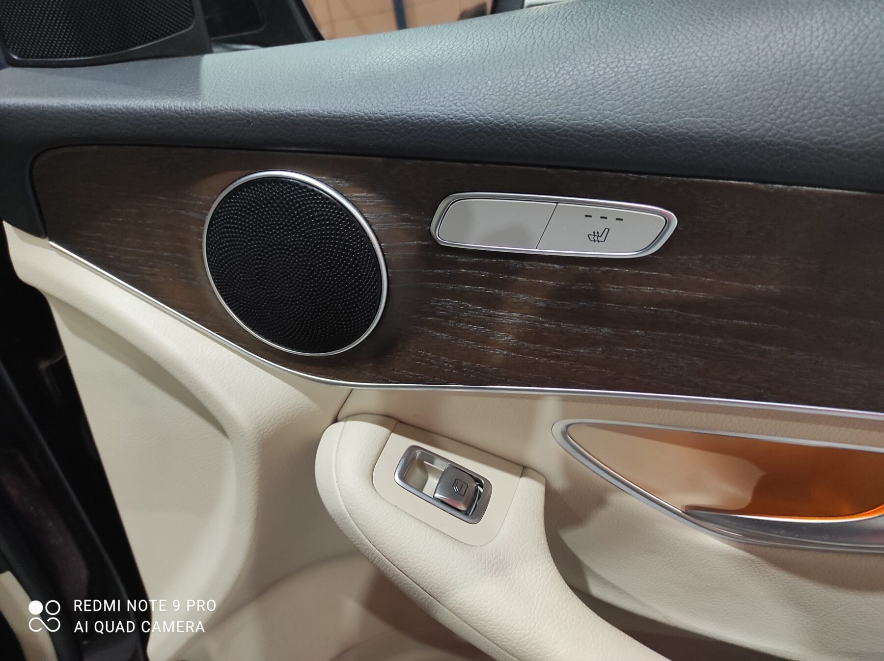 MERCEDES-BENZ 220 4MATIC