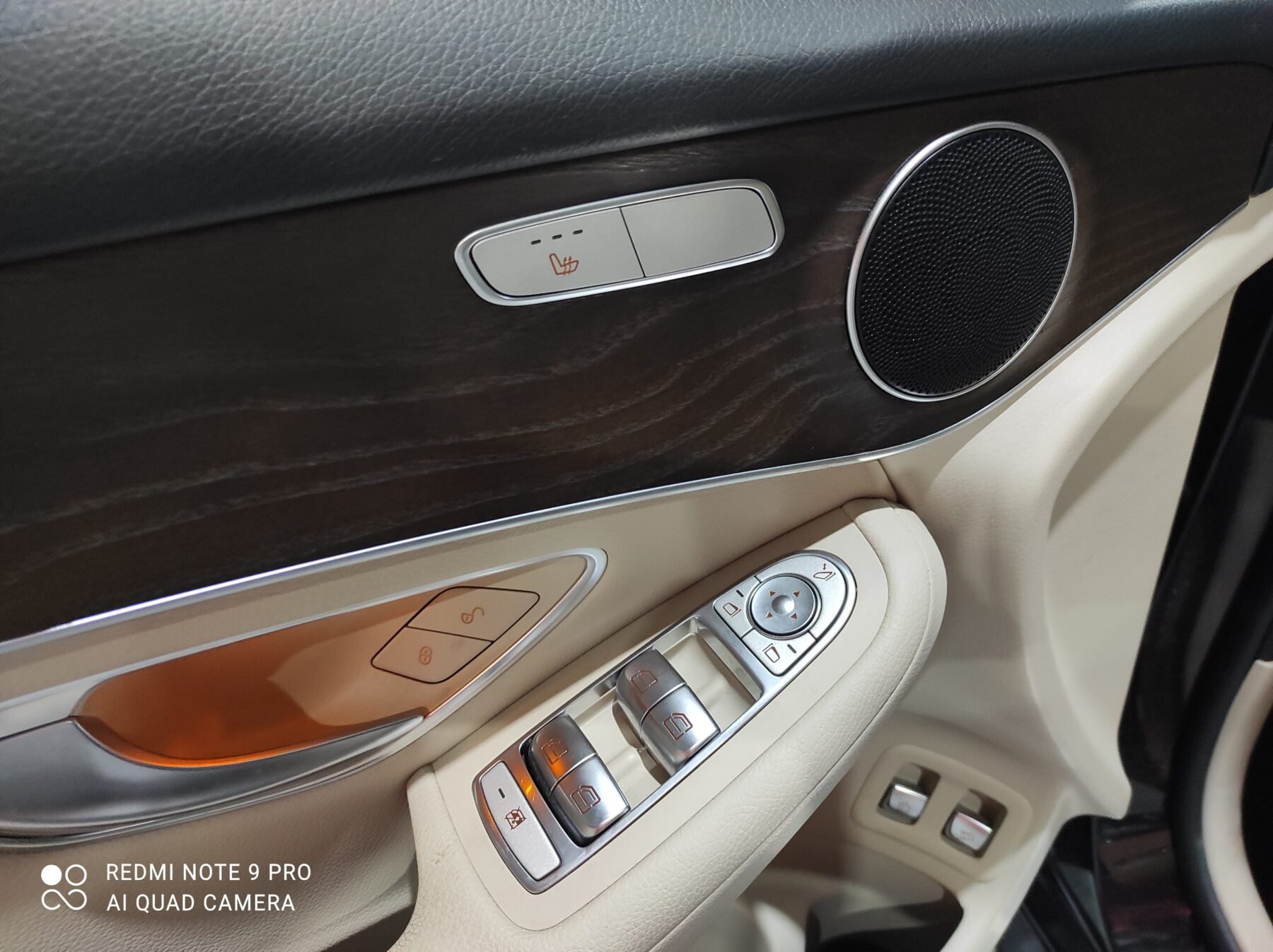 MERCEDES-BENZ 220 4MATIC