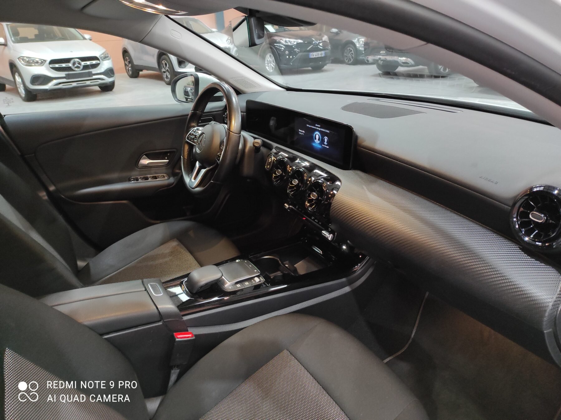 MERCEDES-BENZ SEDAN A 180