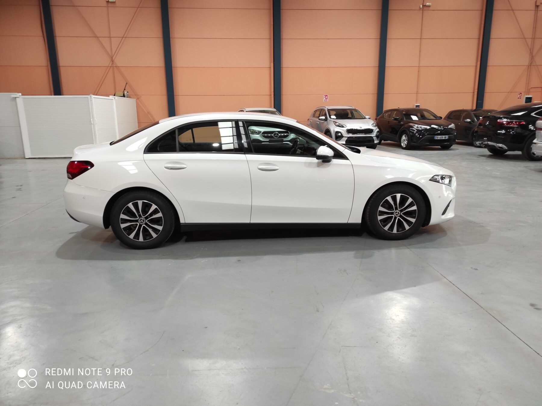 MERCEDES-BENZ SEDAN A 180