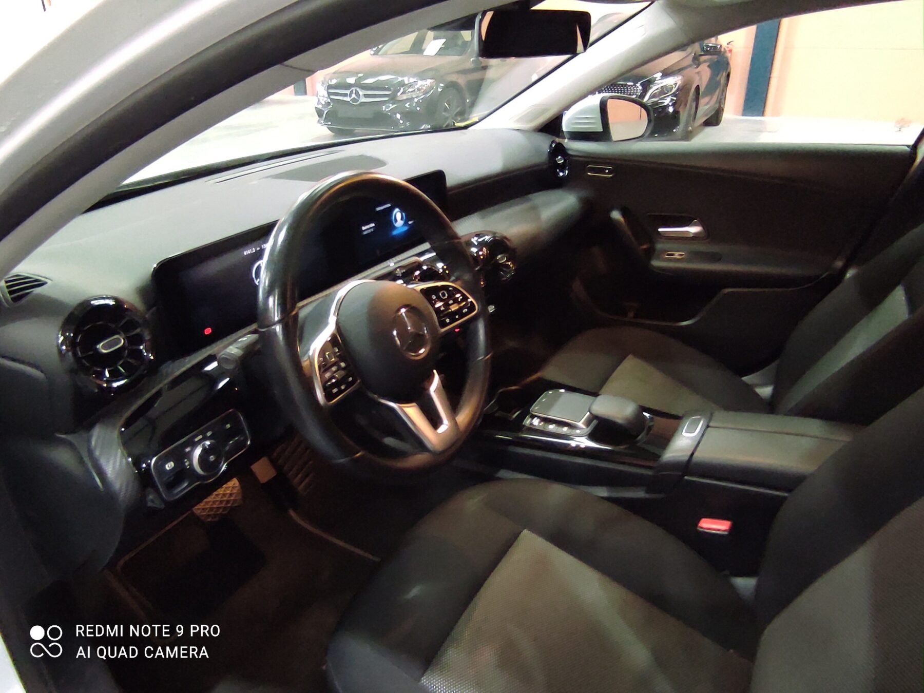 MERCEDES-BENZ SEDAN A 180