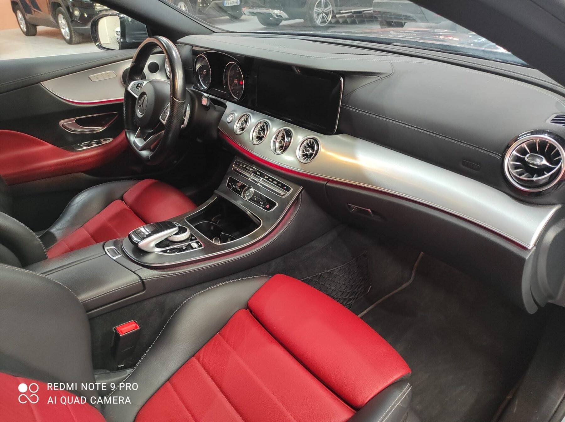 MERCEDES-BENZ E CUPE 220 D AUT.