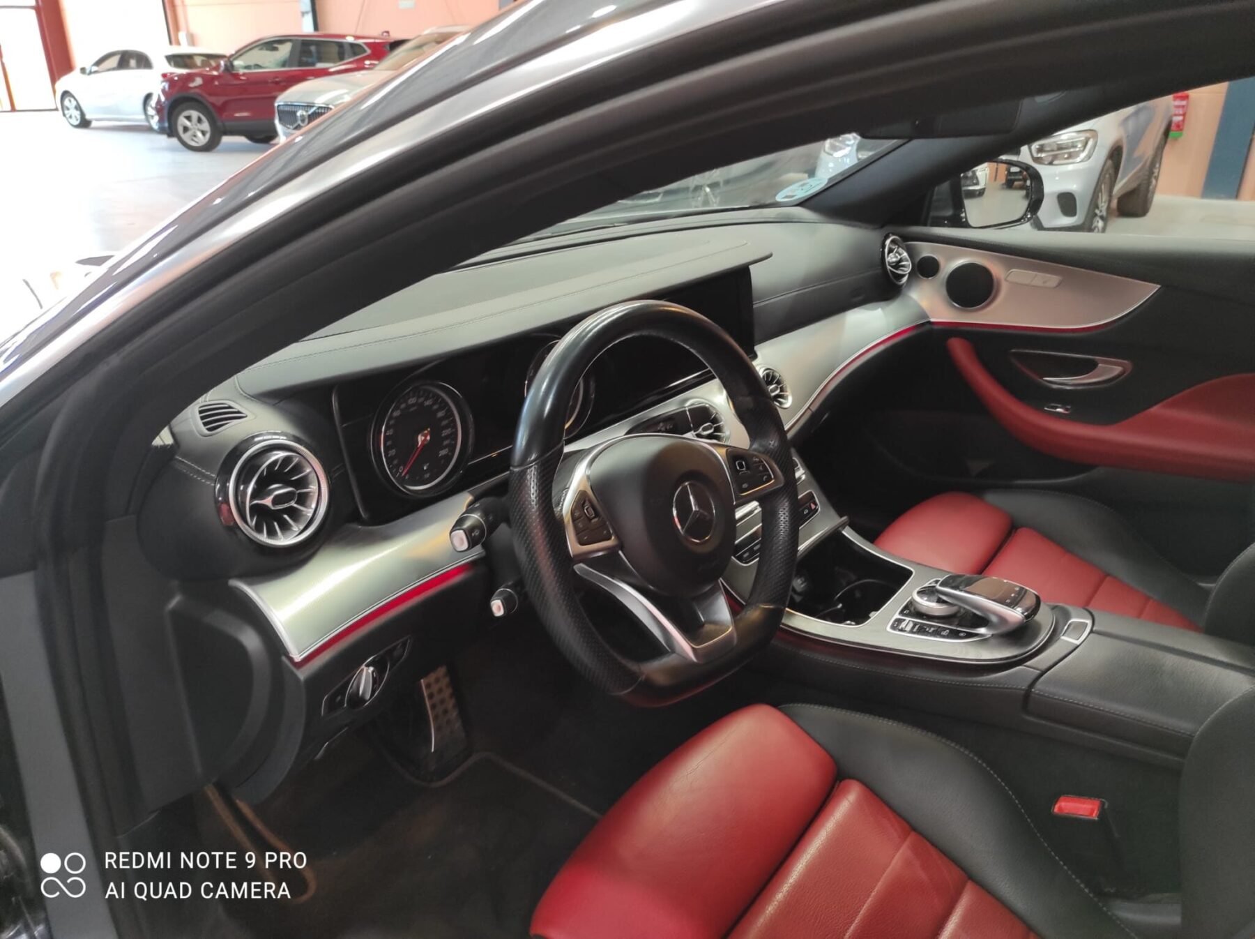 MERCEDES-BENZ E CUPE 220 D AUT.