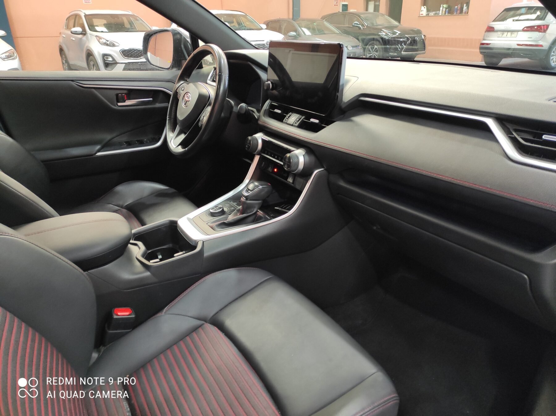 TOYOTA RAV4  PLUGIN 300PH eCVT Advance