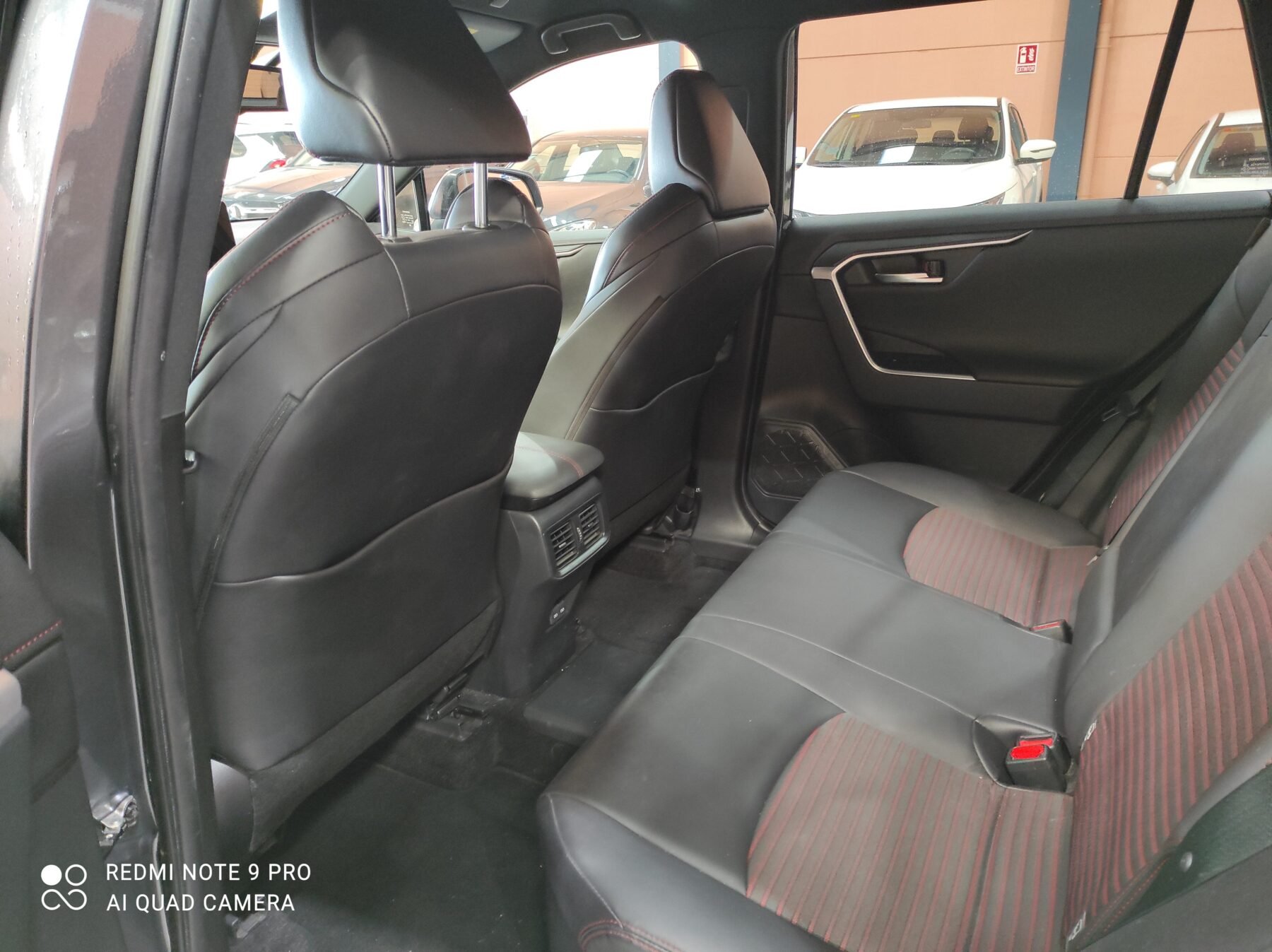 TOYOTA RAV4  PLUGIN 300PH eCVT Advance