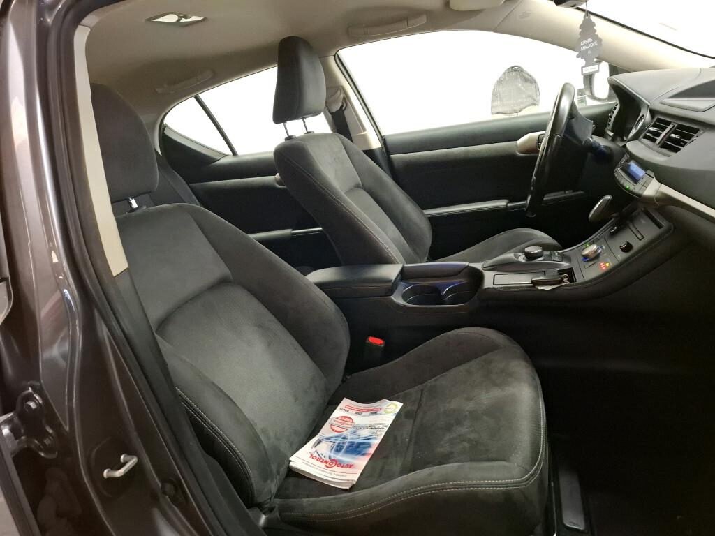 LEXUS 200h PACK MY20