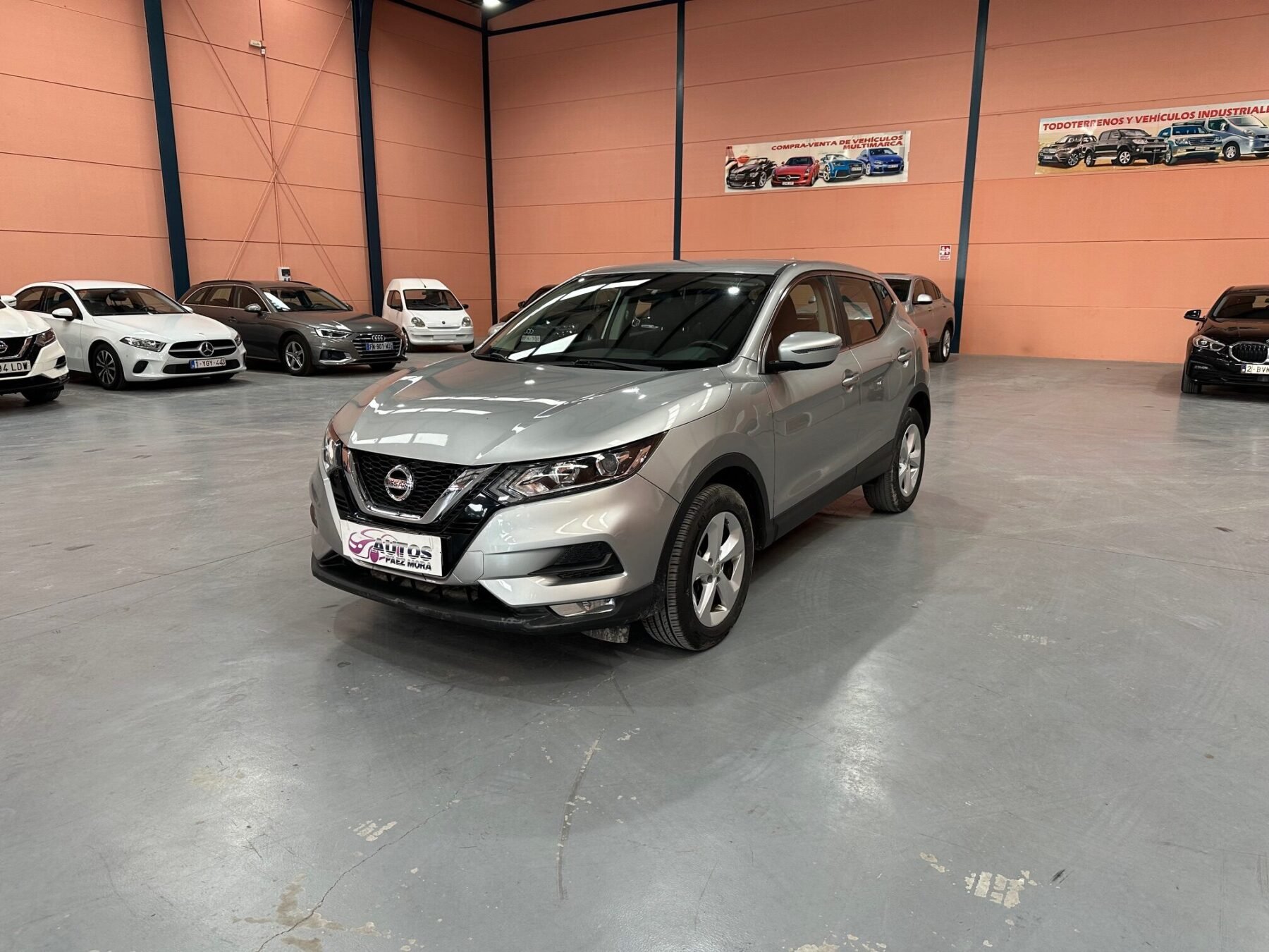 NISSAN BUSINES 2WD