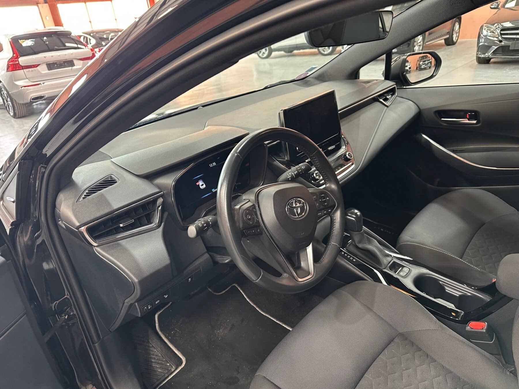 TOYOTA COROLLA BUSINES 2WD