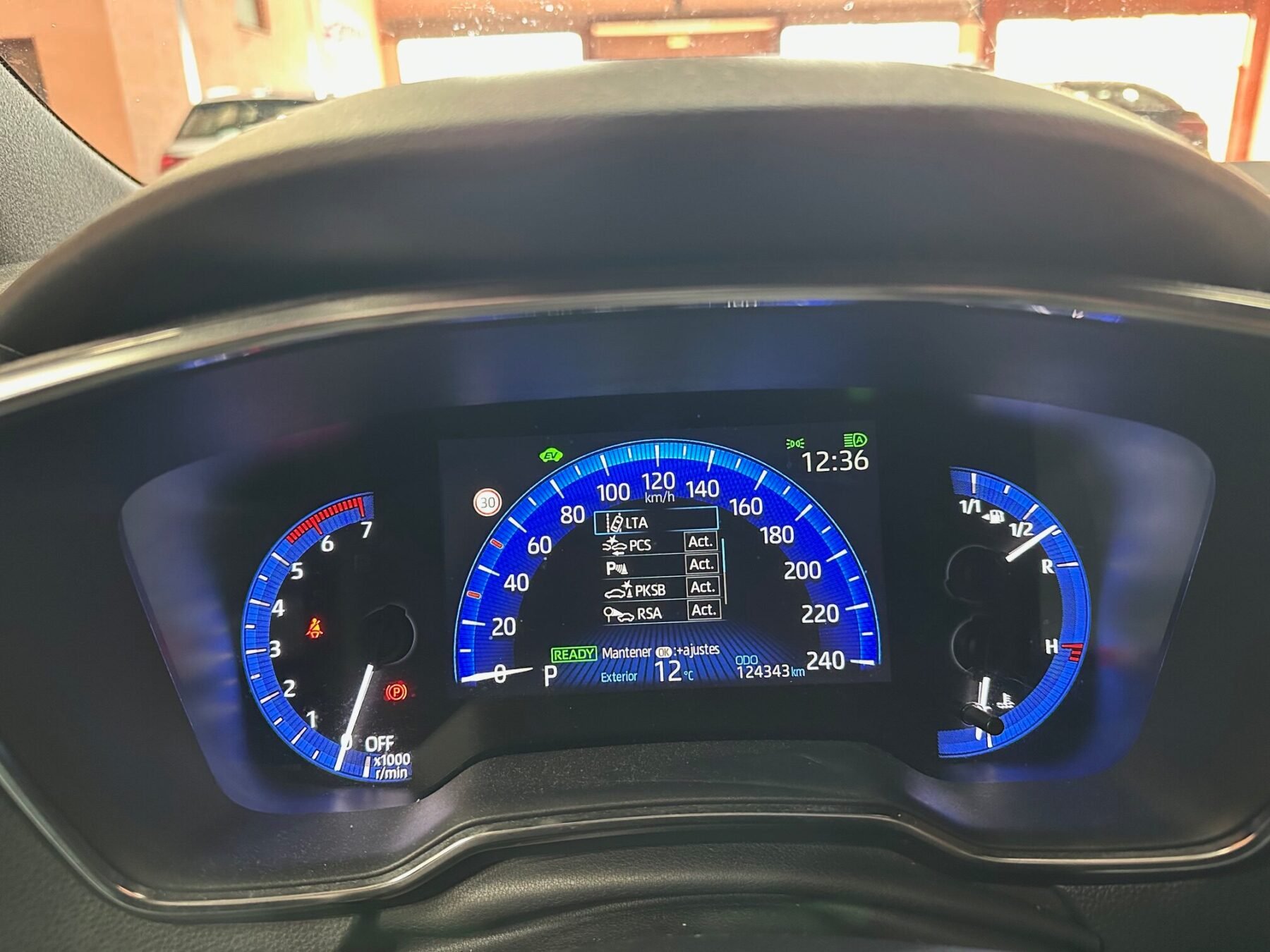 TOYOTA COROLLA BUSINES 2WD