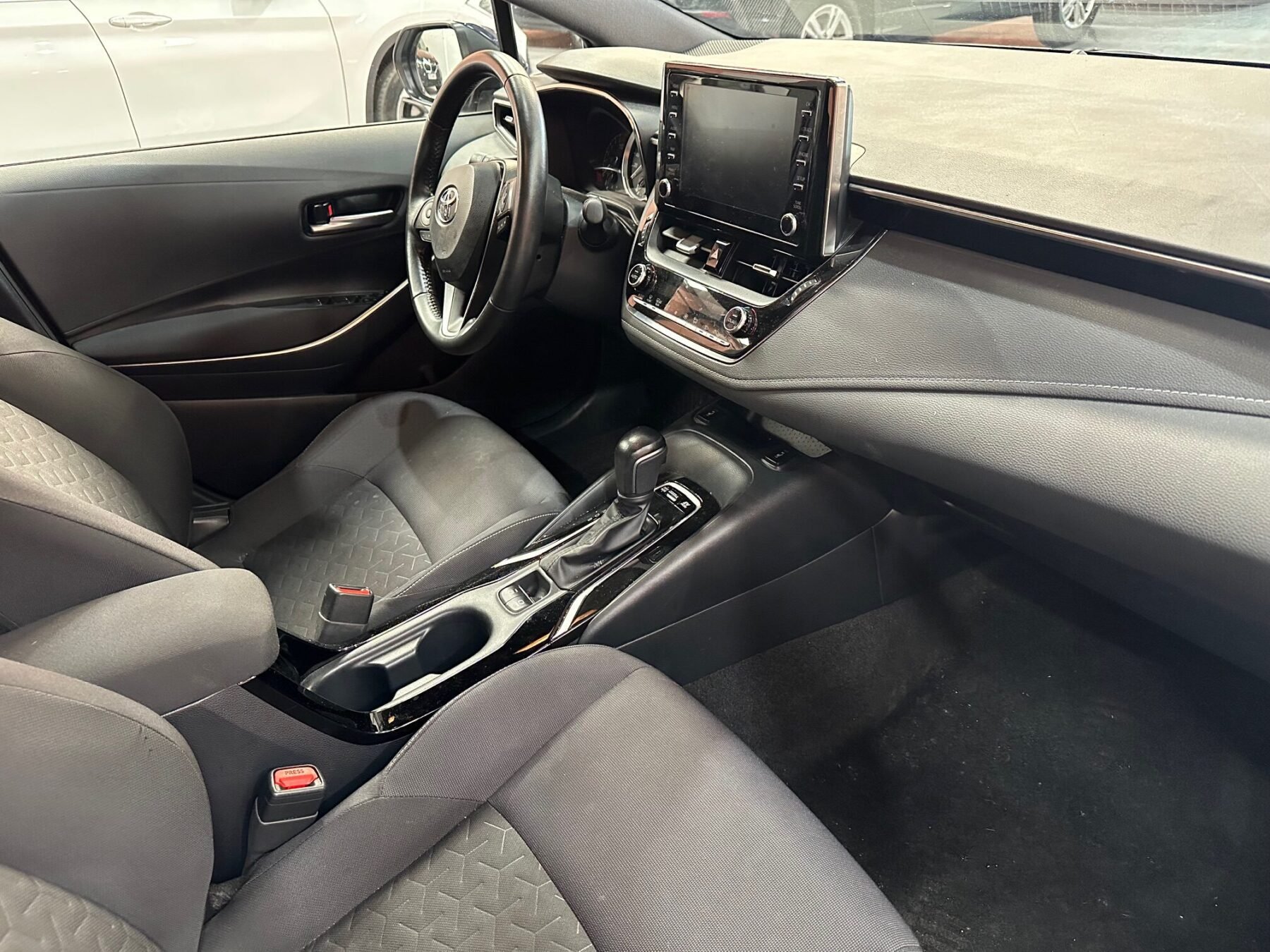 TOYOTA COROLLA 1.8 BUSINESS