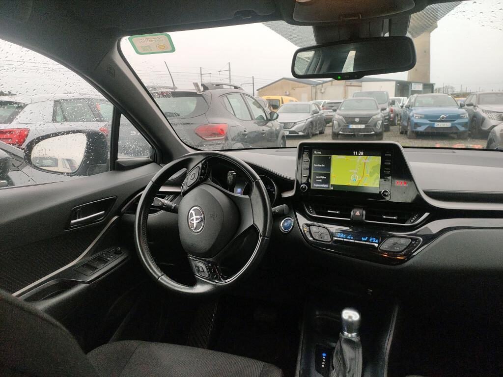 TOYOTA C-HR DYNAMIC BUSINESS