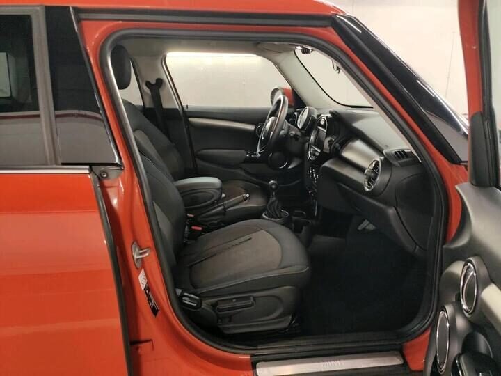 MINI mini ONE 5 DOOR