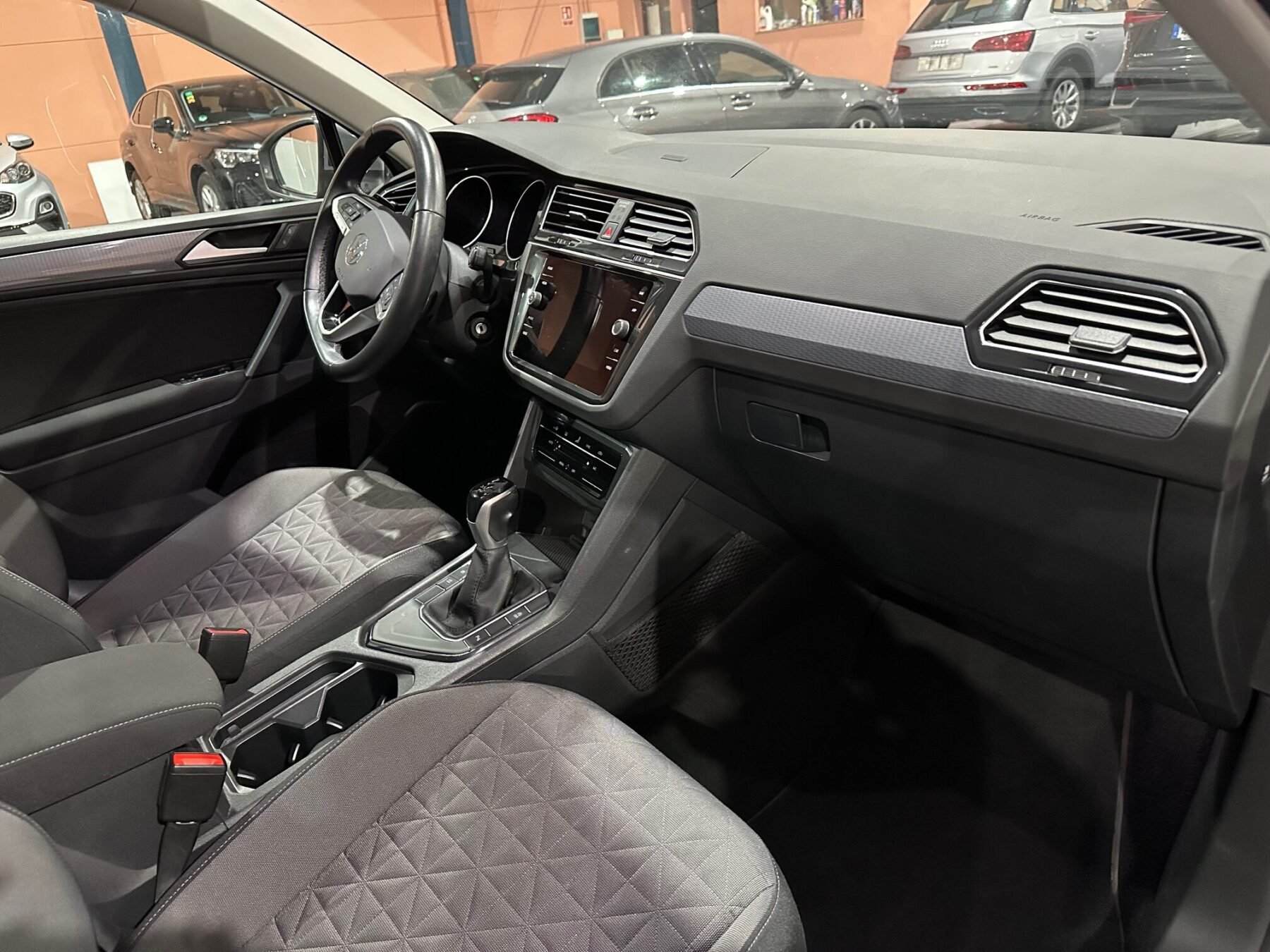 VOLKSWAGEN TIGUAN 2.0 TDI SCR