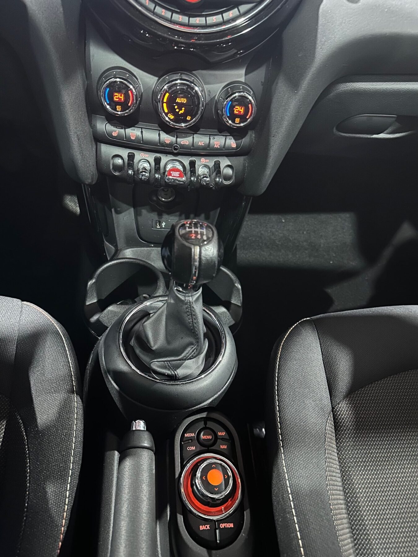 MINI mini ONE 5 DOOR