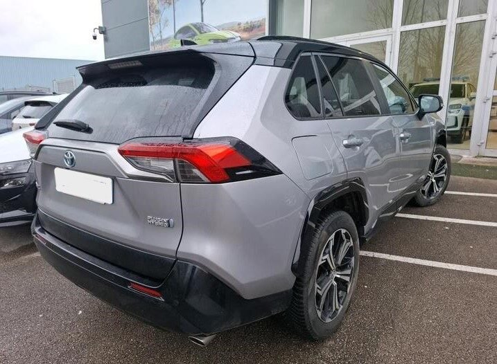 TOYOTA RAV4 2.5 COLLECTION