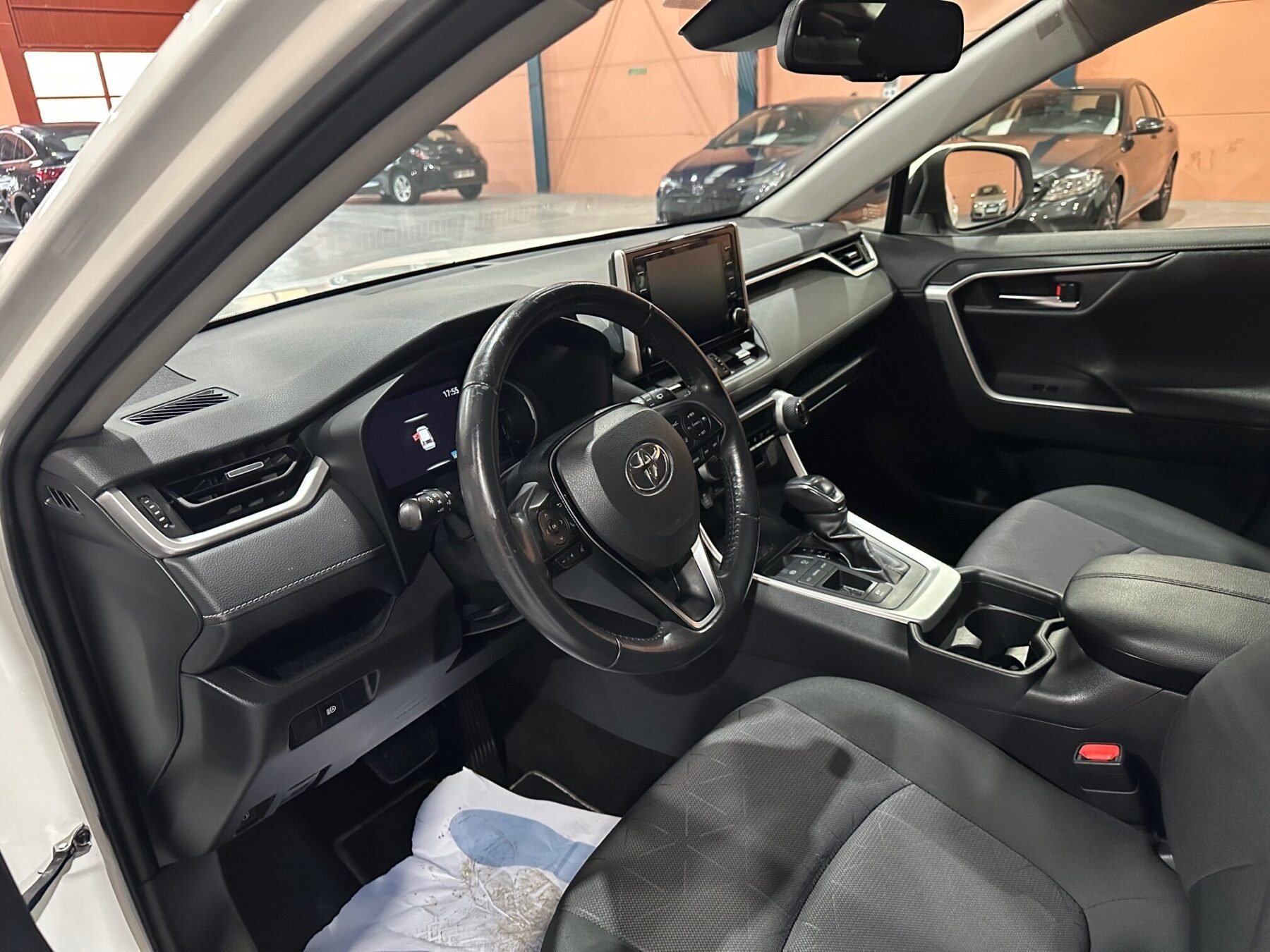 TOYOTA RAV4 BUSINES 2WD