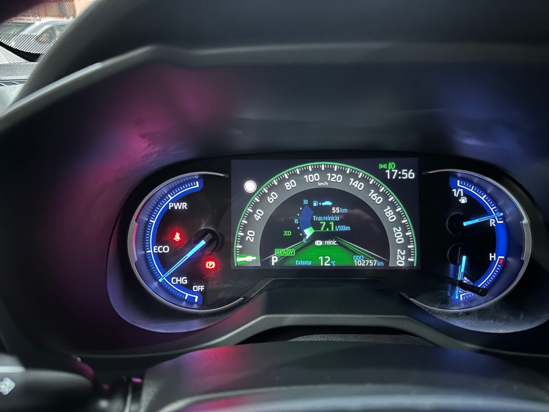 TOYOTA RAV4 BUSINES 2WD