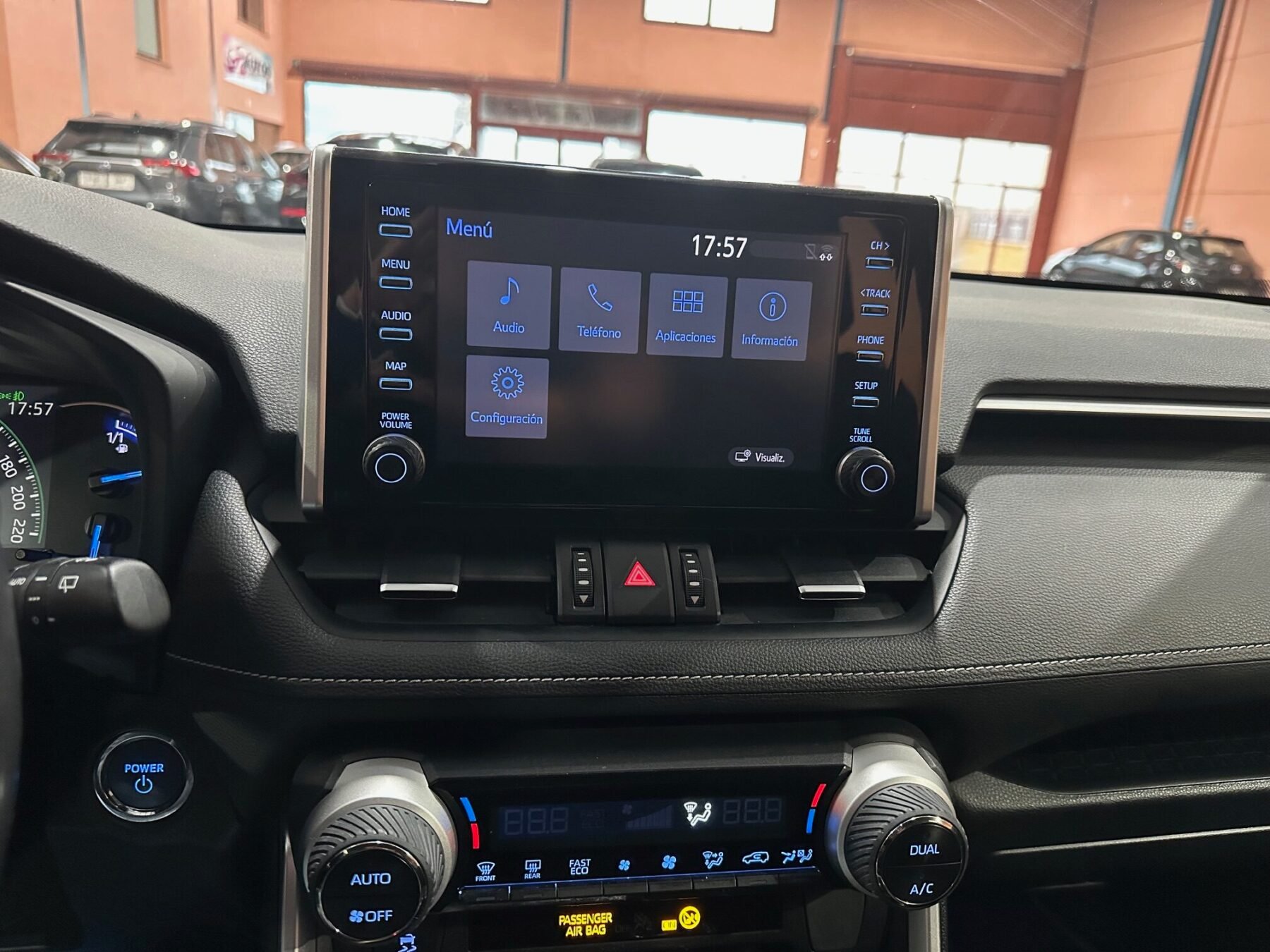 TOYOTA RAV4 BUSINES 2WD