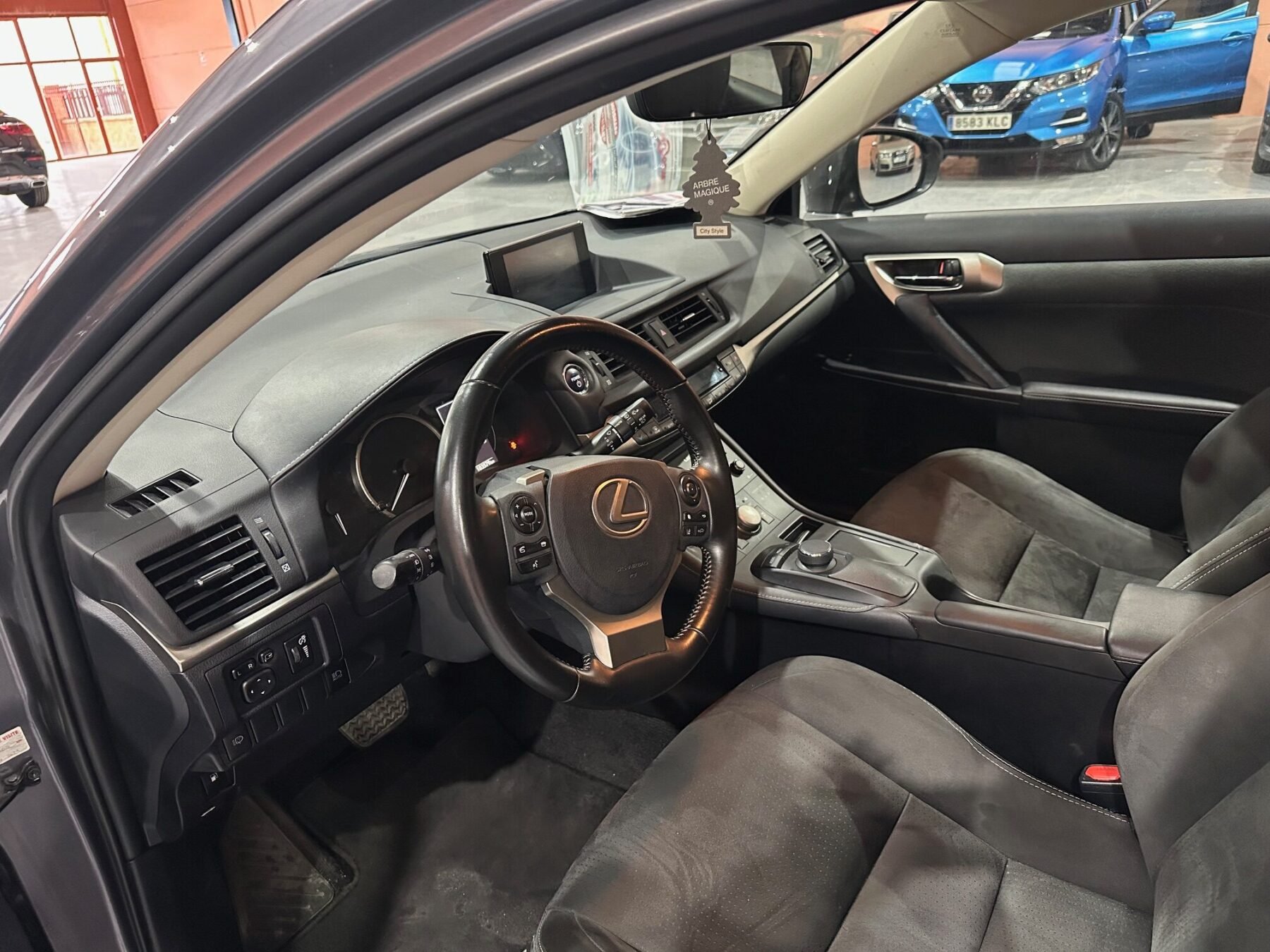 LEXUS 200h PACK MY20