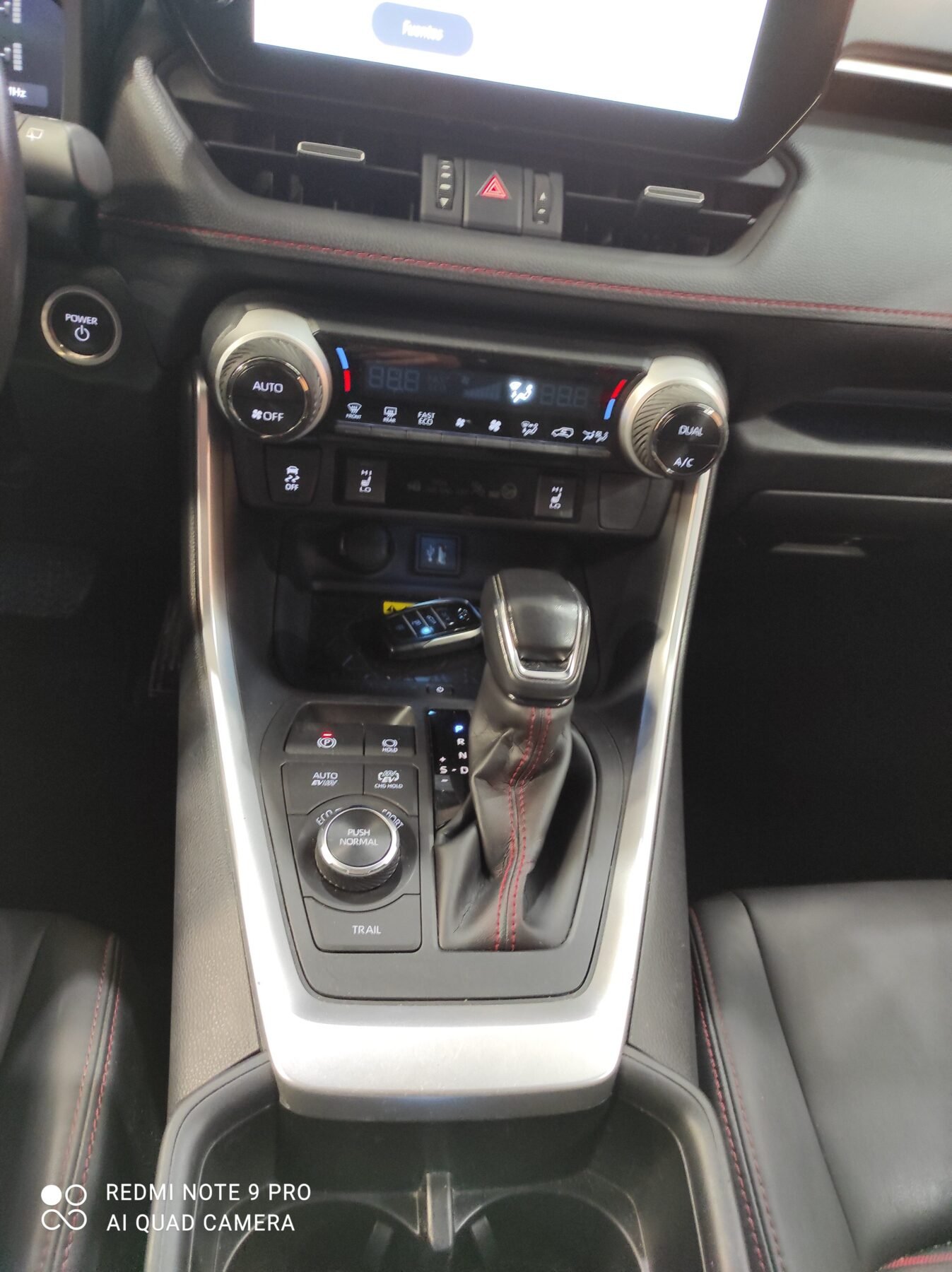 TOYOTA RAV4  PLUGIN 300PH eCVT Advance