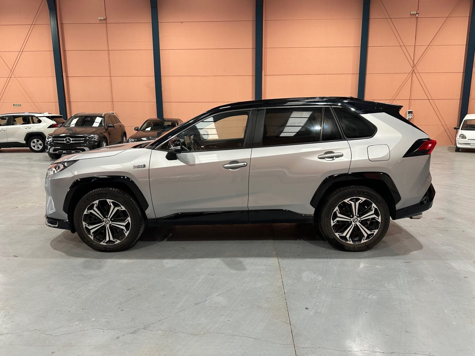 TOYOTA RAV4 2.5 COLLECTION