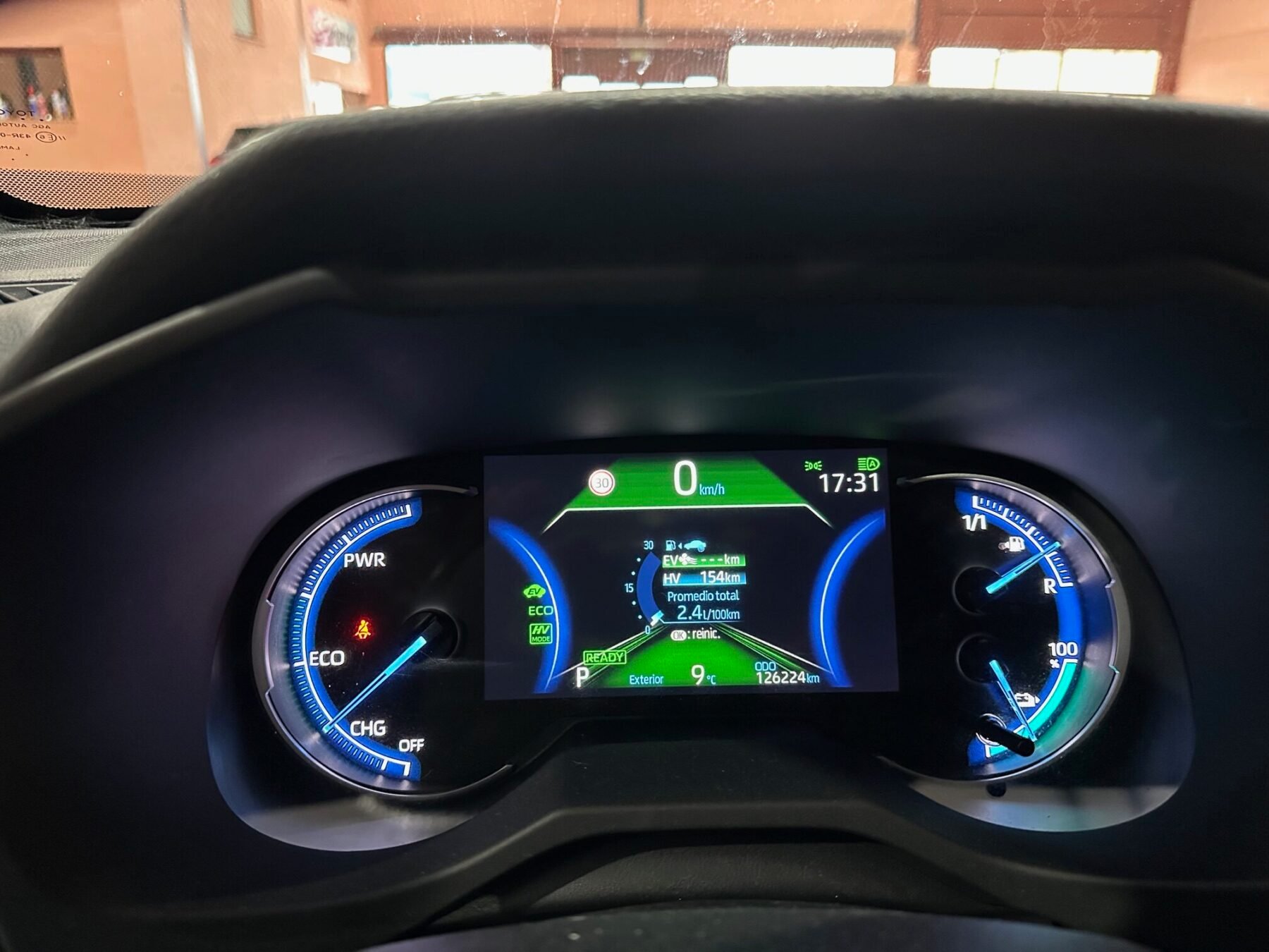 TOYOTA RAV4 2.5 COLLECTION