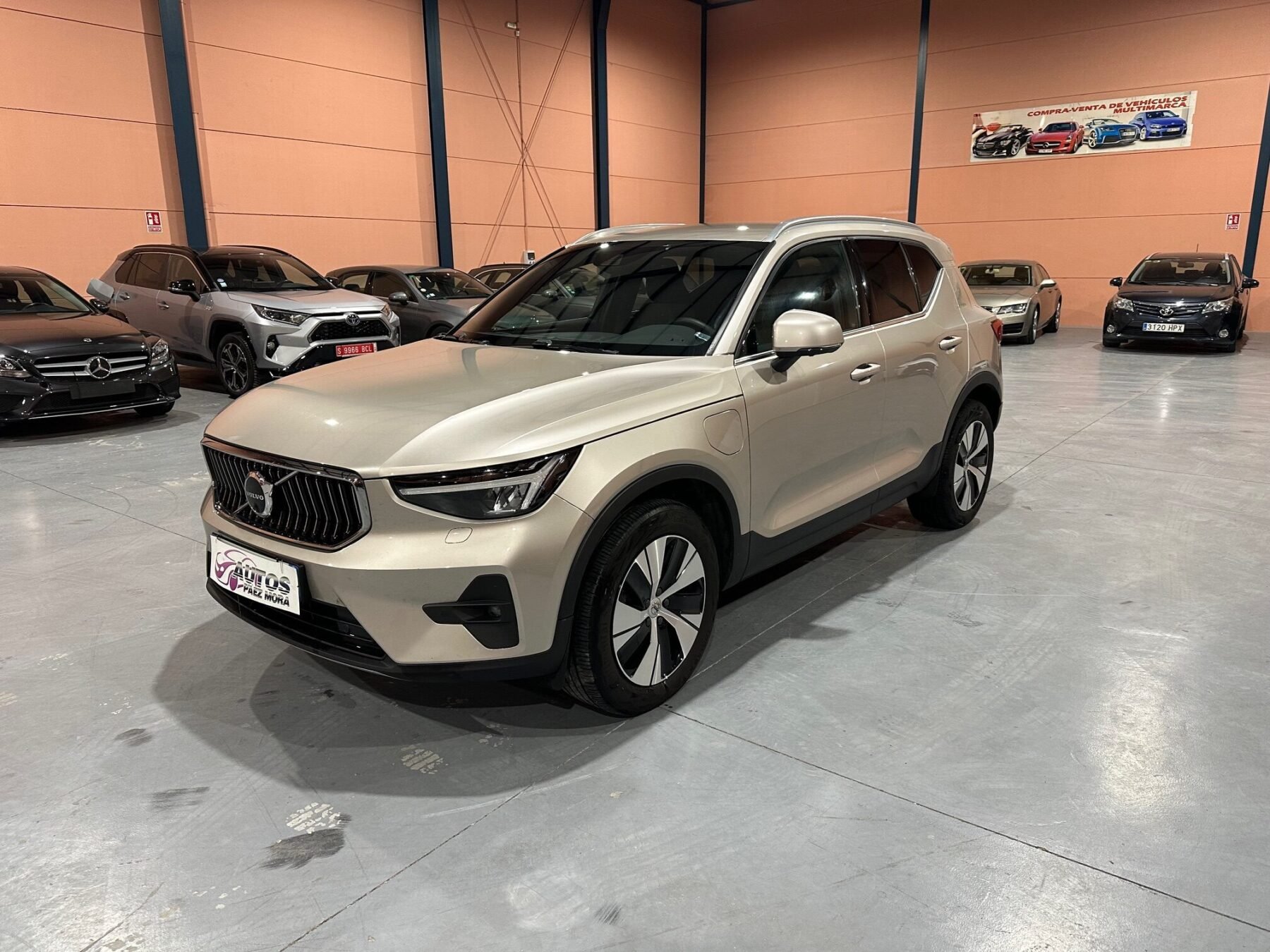 VOLVO XC-40 T-5 HIBRIDO ENCHUFABLE
