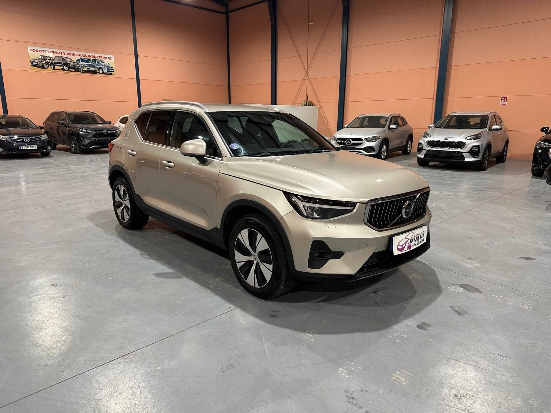 VOLVO XC-40 T-5 HIBRIDO ENCHUFABLE