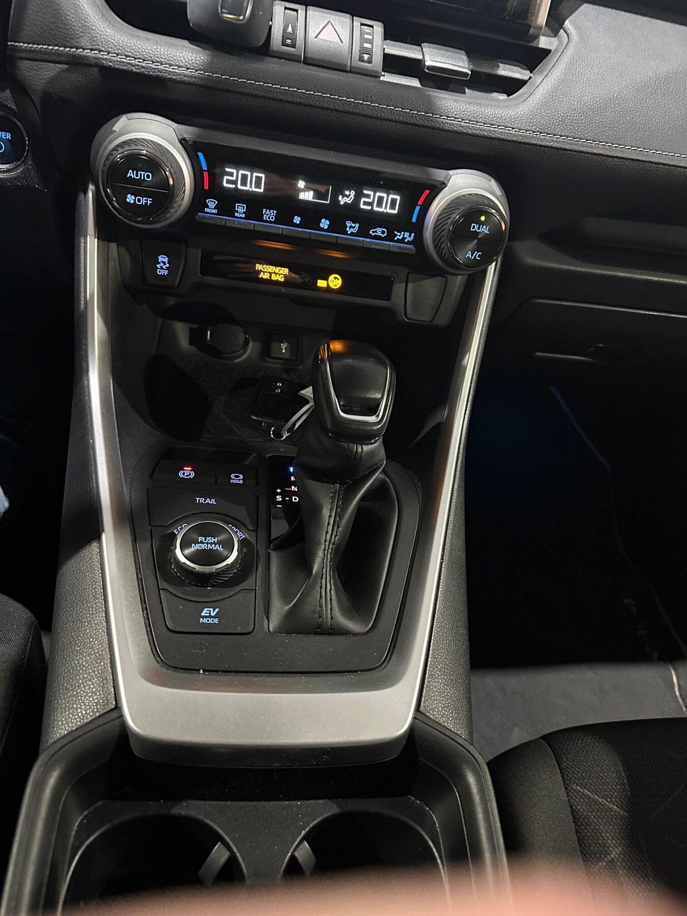 TOYOTA RAV4 2.5 HVBUSINESS 4WD