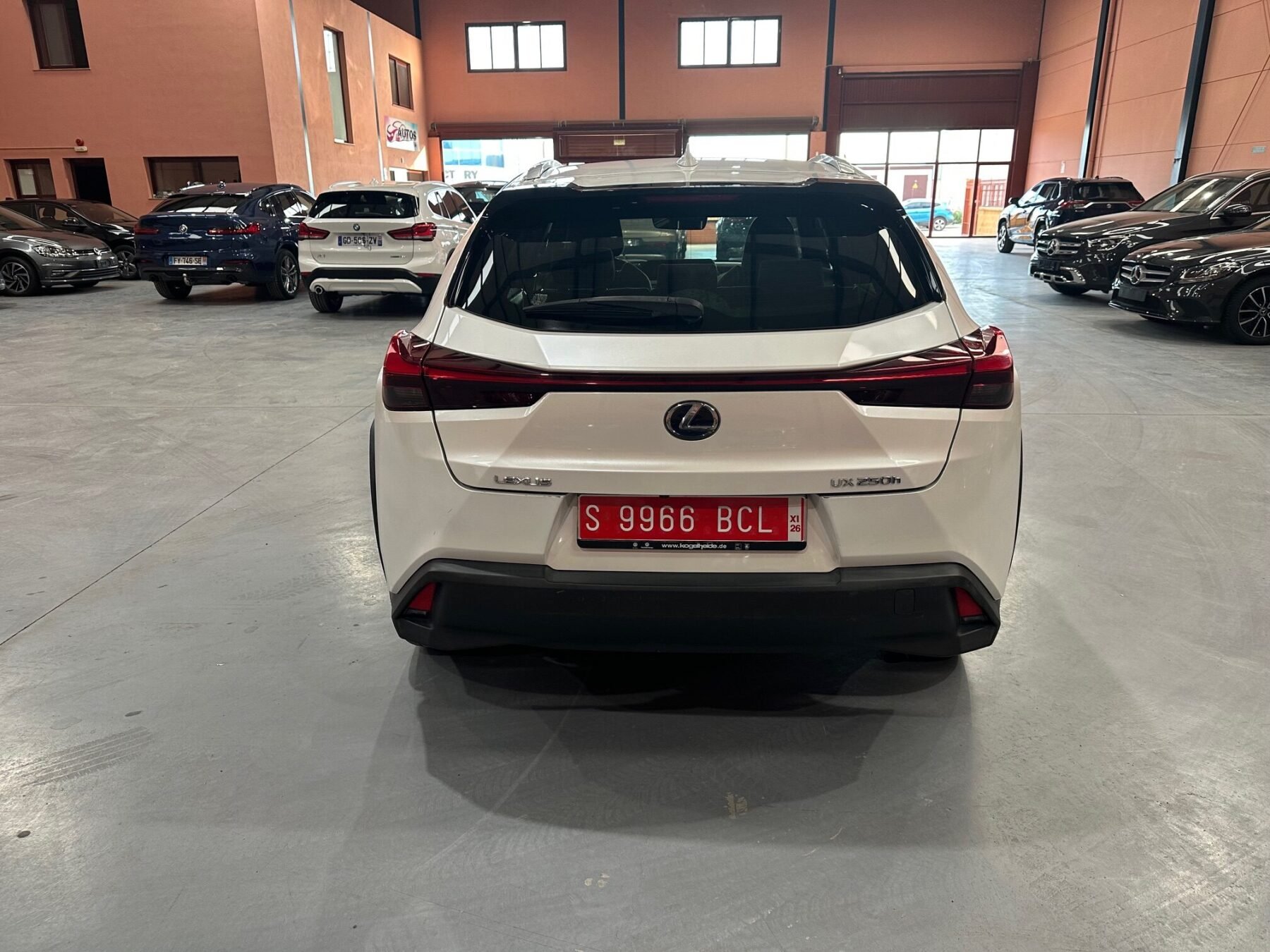LEXUS UX BUSINES 2WD