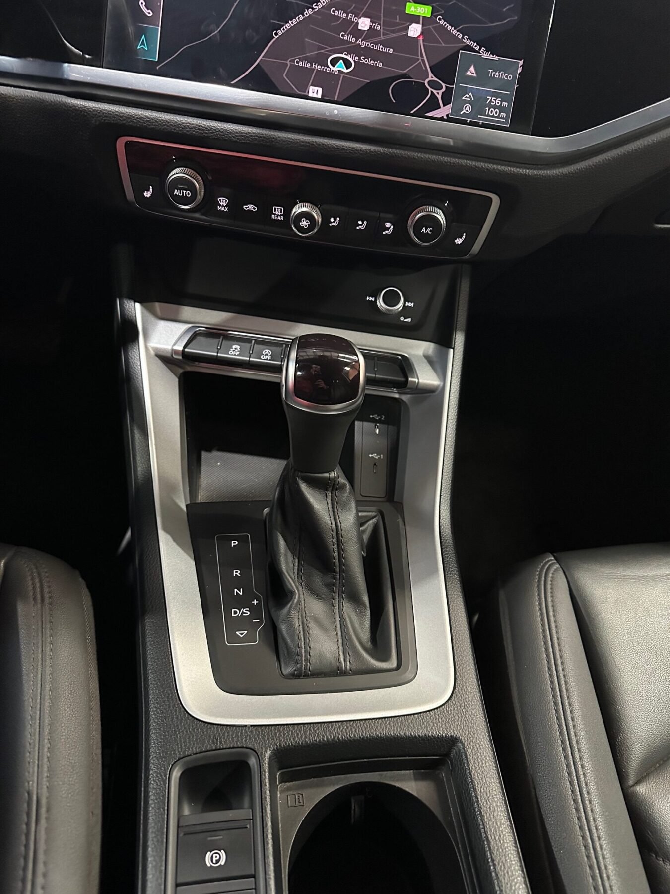 AUDI Q3 35 TDI STRONIC quatro