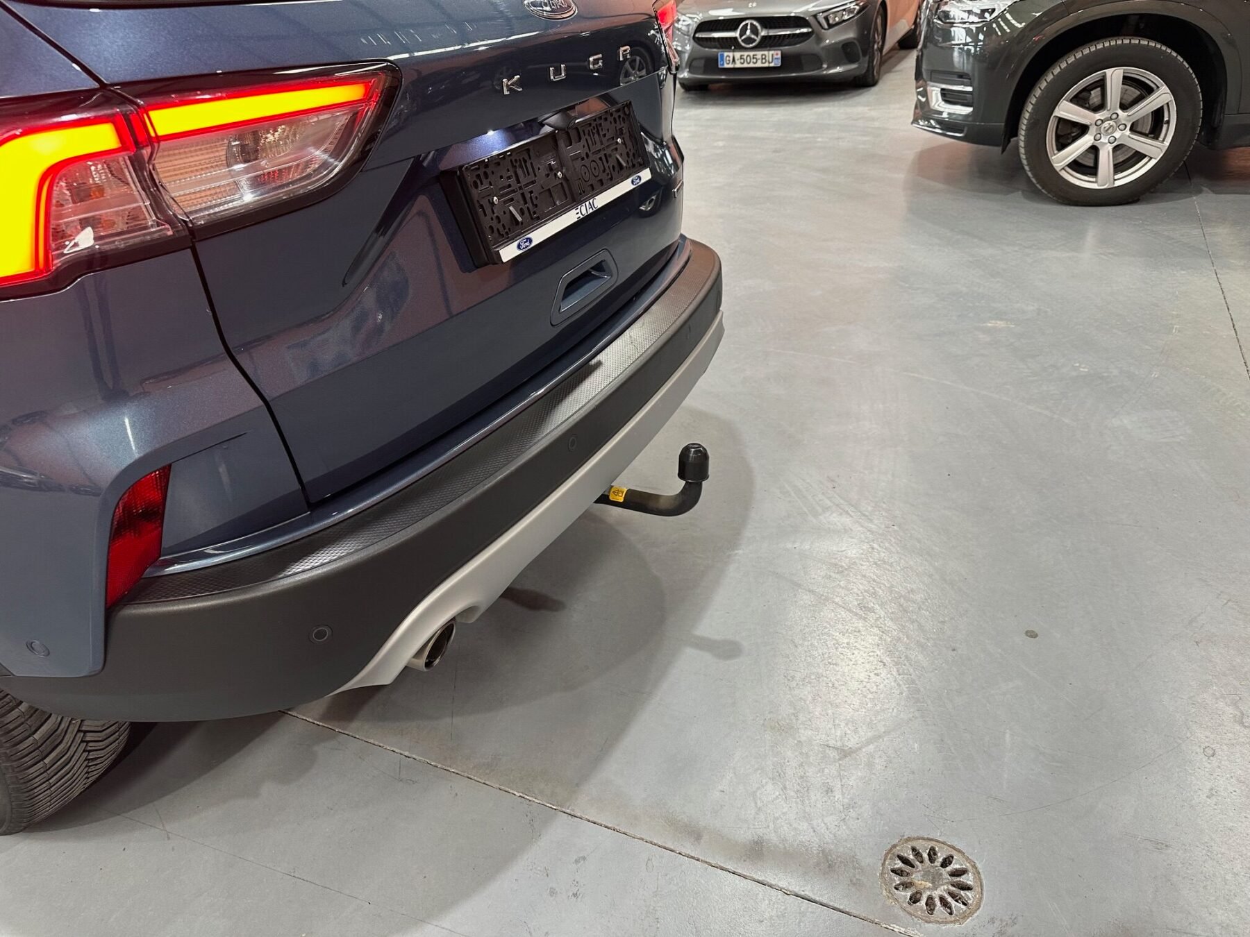 FORD KUGA 2.5i PHEV TITANIUM