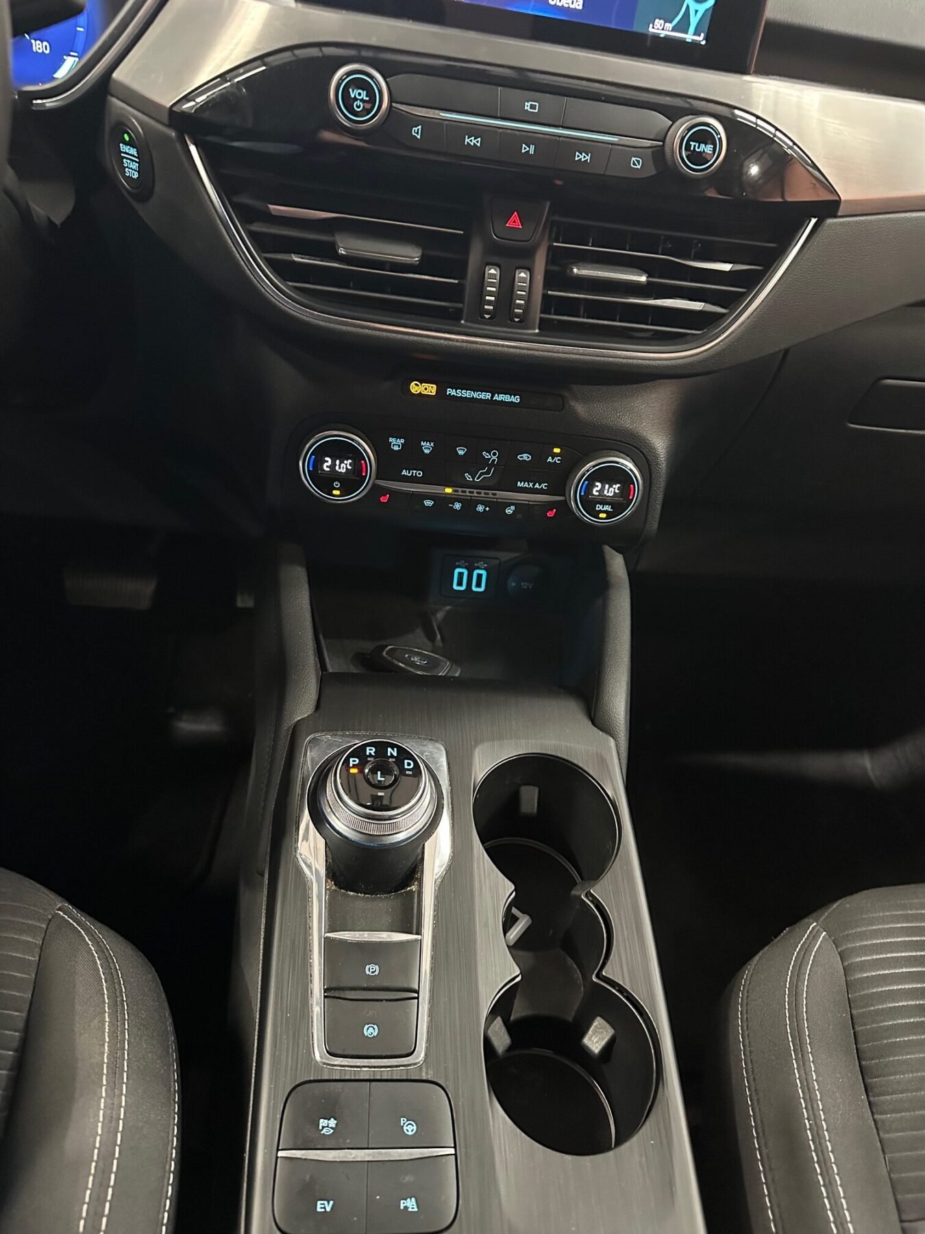 FORD KUGA 2.5i PHEV TITANIUM