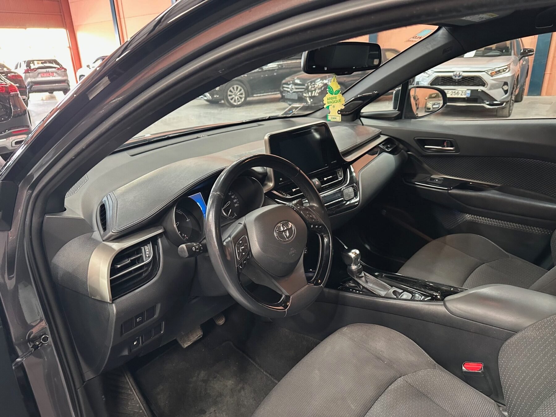 TOYOTA C-HR 1.8 TREND SPORT