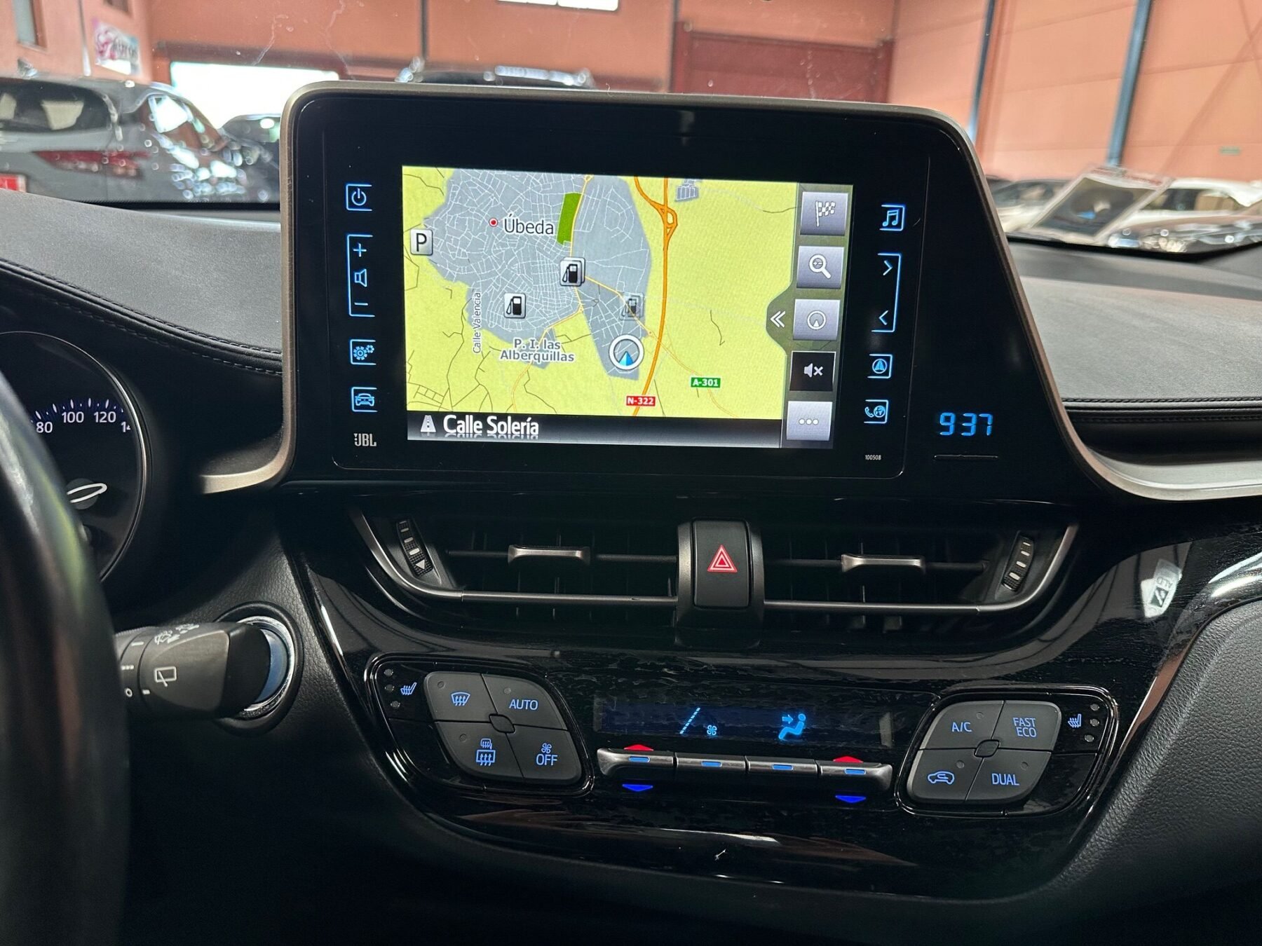 TOYOTA C-HR 1.8 TREND SPORT