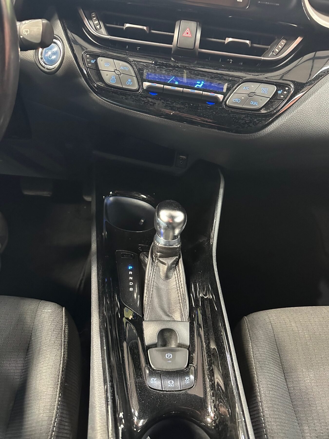 TOYOTA C-HR 1.8 TREND SPORT