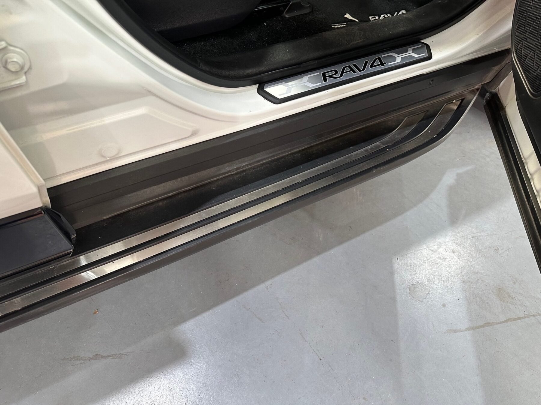 TOYOTA RAV4 STYLE PLUS CVT