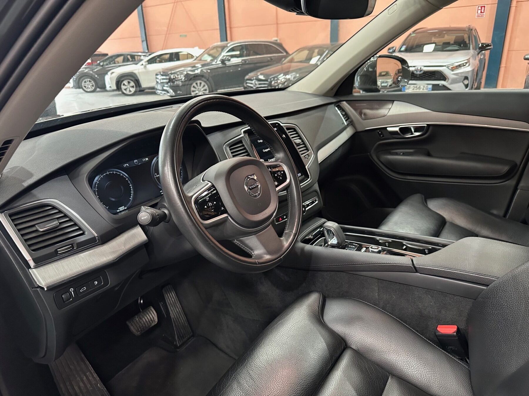 VOLVO XC90 2.0 T-8 T WIND INSCREP.