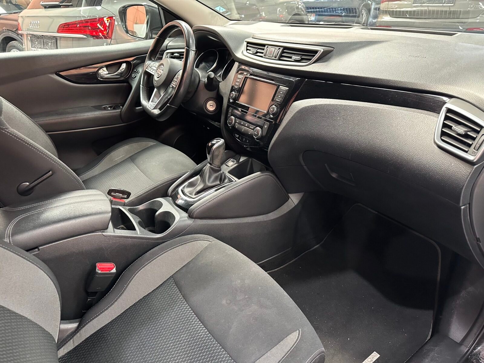 NISSAN QASHQAI CROS OVER 5 1.5 DCI BUSINESS