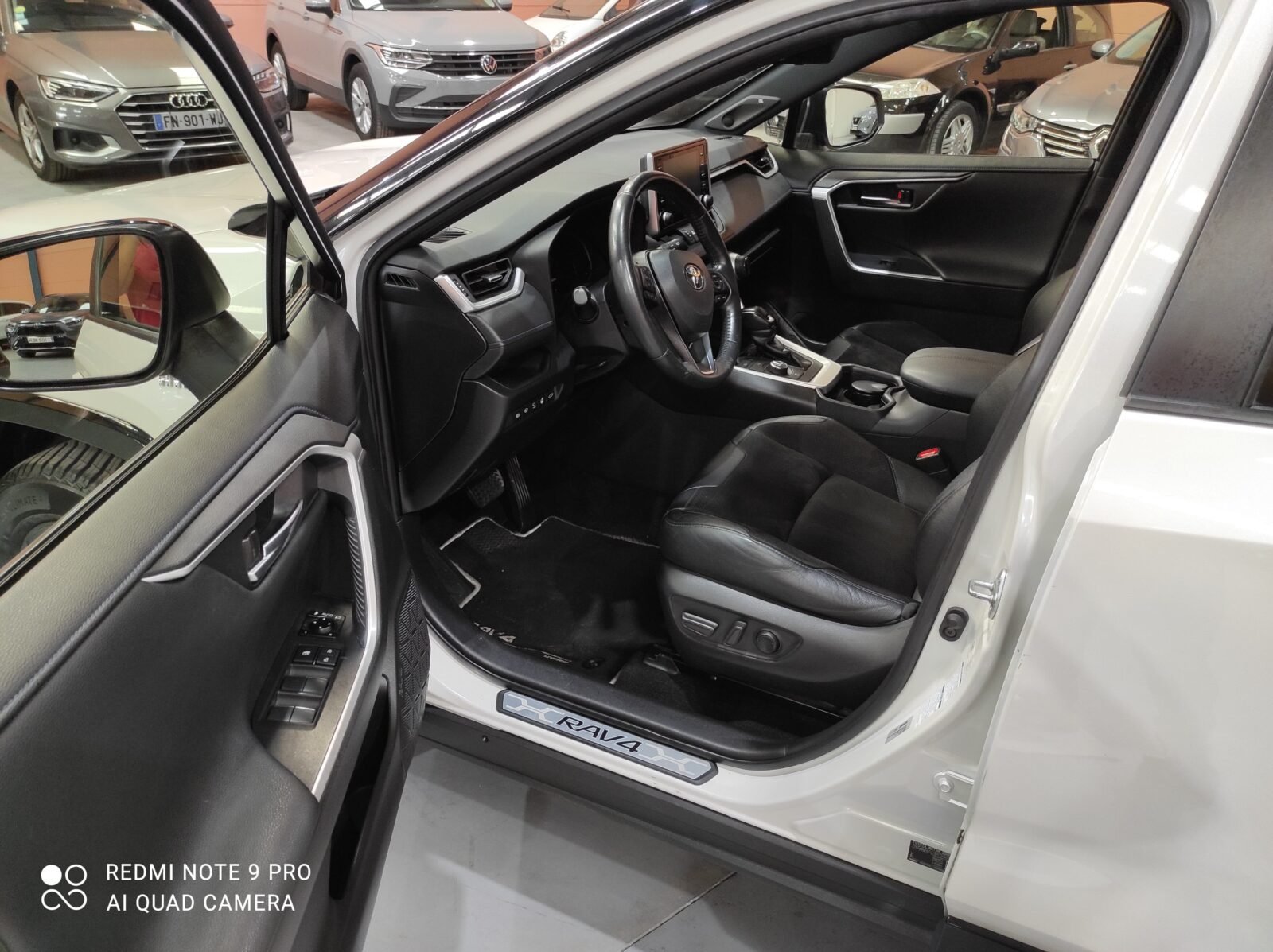 TOYOTA RAV4 BLACK EDITION