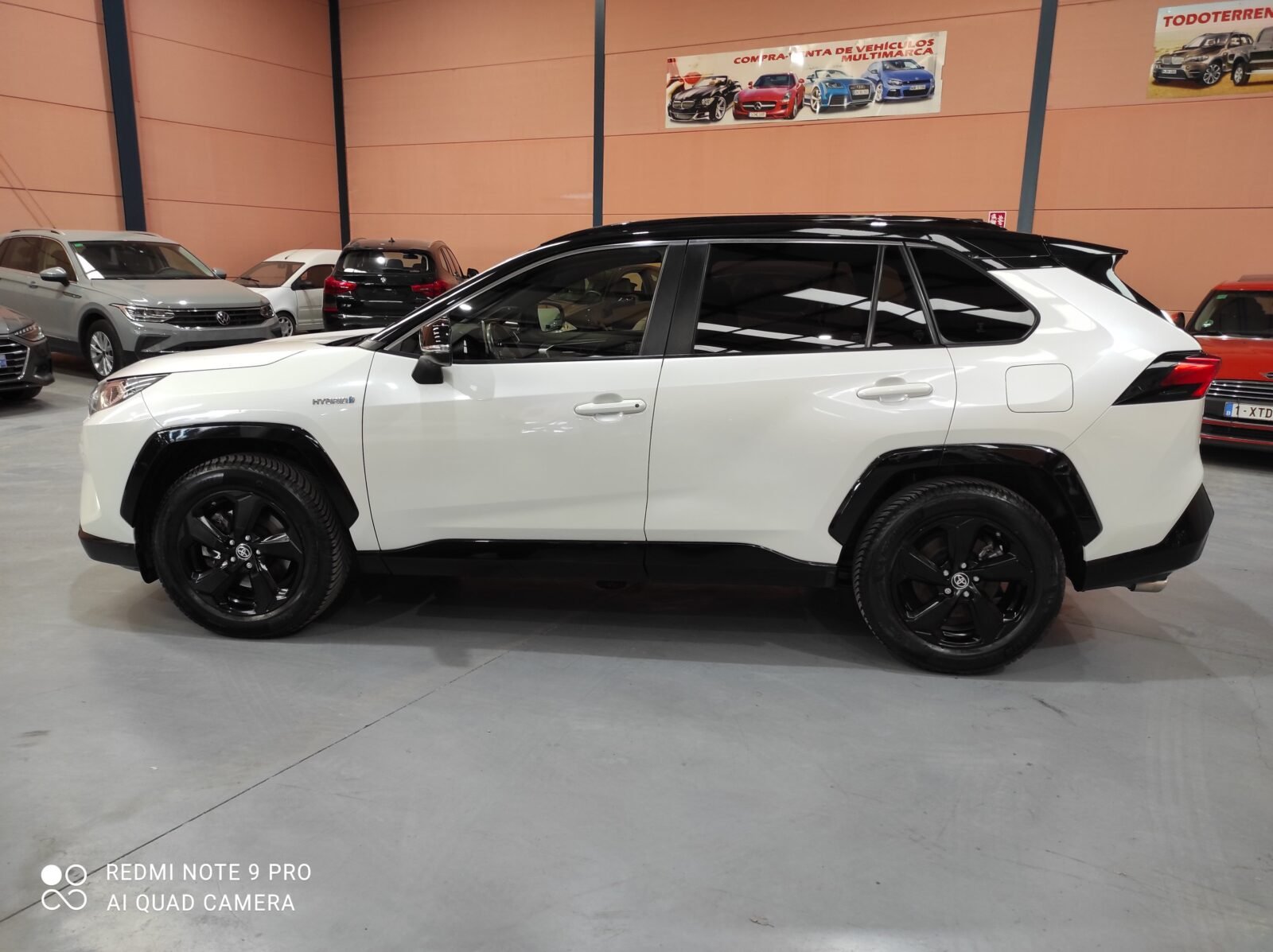 TOYOTA RAV4 BLACK EDITION