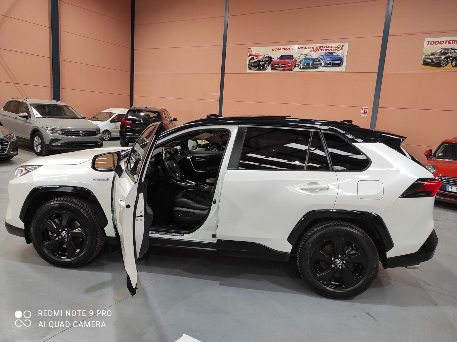 TOYOTA RAV4 BLACK EDITION
