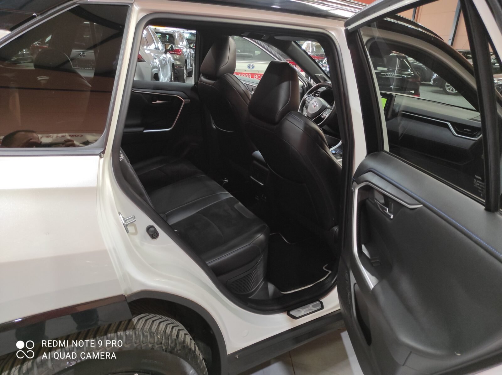 TOYOTA RAV4 BLACK EDITION