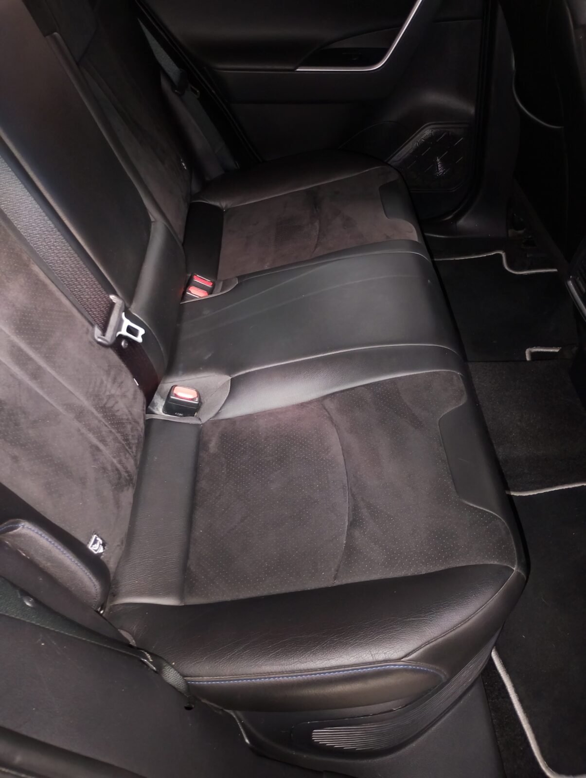 TOYOTA RAV4 BLACK EDITION